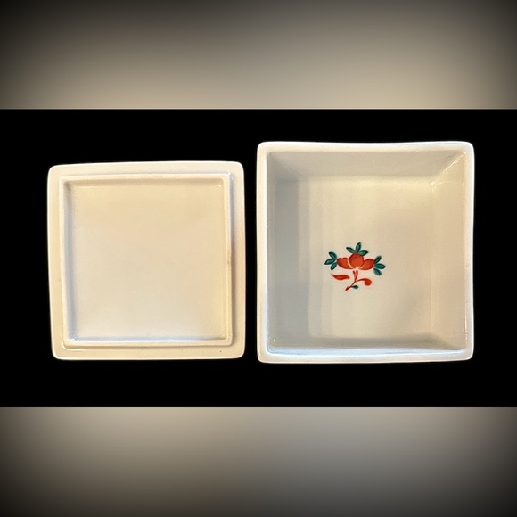 Tiffany & Co. Vintage Floral Trinket Jar - Picture 3 of 5